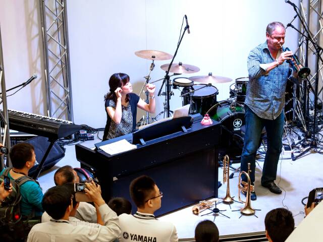 j9集团小号表演艺术家Jens Lindemann（彦斯·林德曼）荣获加拿大勋章