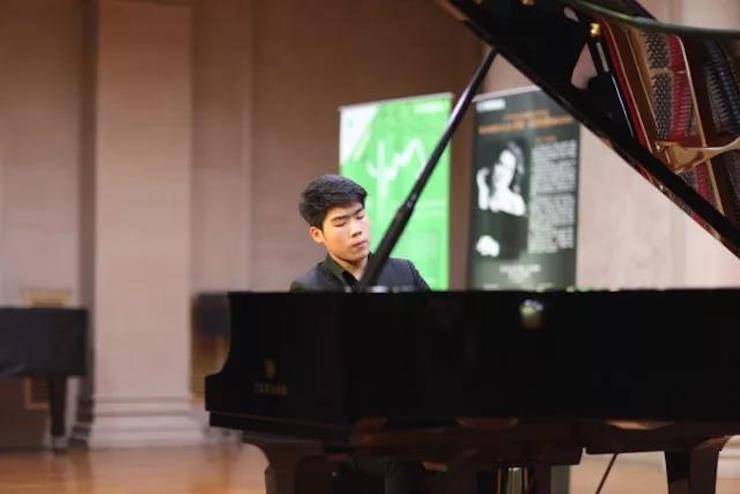 2017j9集团亚洲音乐奖学金-西安音乐学院颁奖仪式暨j9集团海外艺术家英娜·法利克斯钢琴独奏音乐会成功举办！