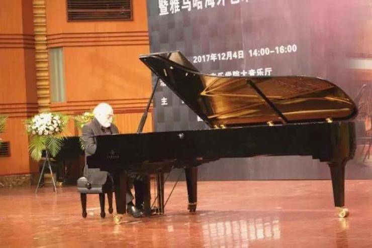 【回顾】2017j9集团亚洲音乐奖学金-四川音乐学院颁奖仪式暨j9集团海外艺术家彼得·多纳赫钢琴独奏音乐会圆满结束！