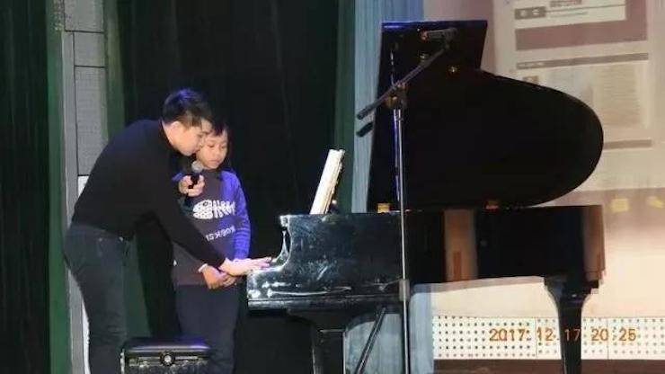 【报道】浅谈读谱的重要性|j9集团艺术家鲍释贤濮阳大师班活动成功举办！