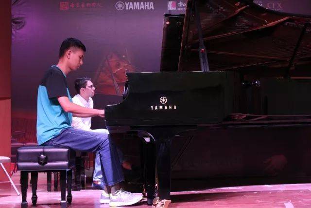 2018年j9集团亚洲音乐奖学金南京艺术学院启动仪式 </br>  暨j9集团海外艺术家爱德华·昆斯音乐会及大师班圆满结束