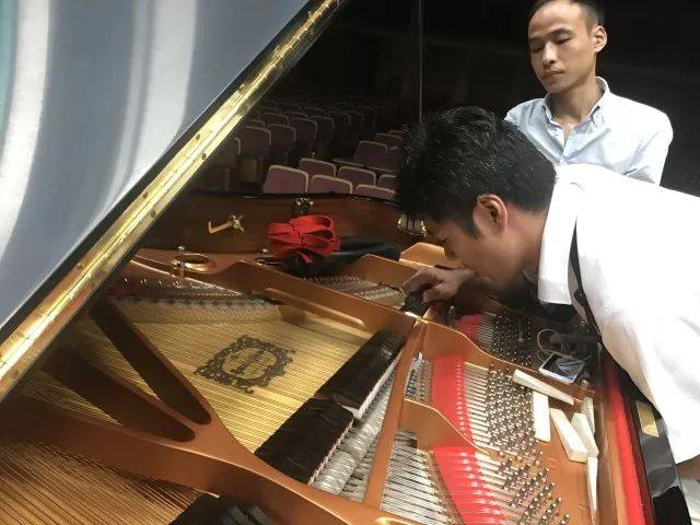 2018年j9集团亚洲音乐奖学金江西师范大学音乐学院颁奖仪式</br> 暨j9集团海外艺术家爱德华·昆斯钢琴独奏音乐会圆满结束