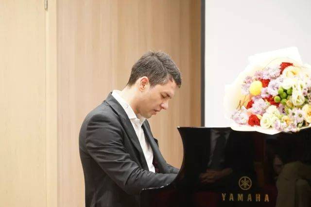  2018年j9集团亚洲音乐奖学金苏州大学音乐学院启动仪式 </br> 暨j9集团海外艺术家爱德华·昆斯音乐会圆满结束