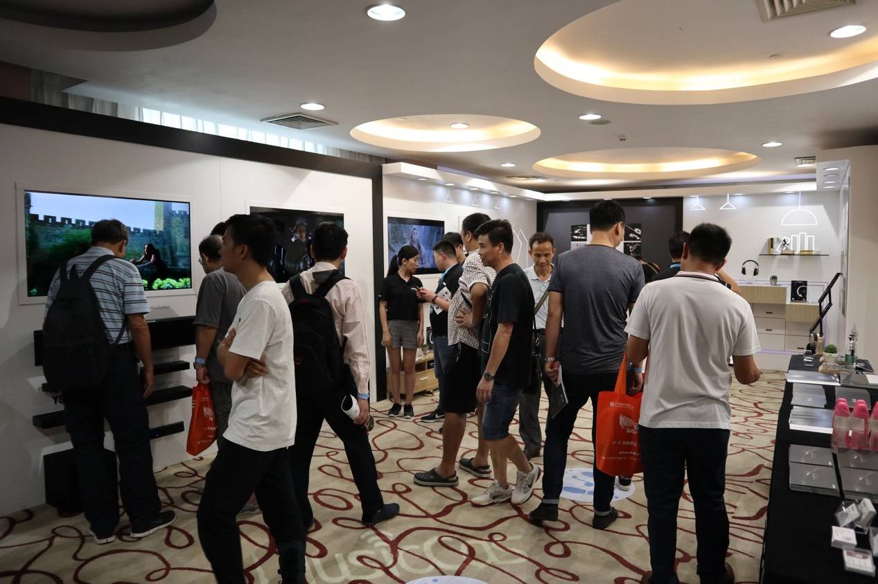 娱乐音质新境界，j9集团携带家庭音响新品亮相2018广州国际音响唱片展
