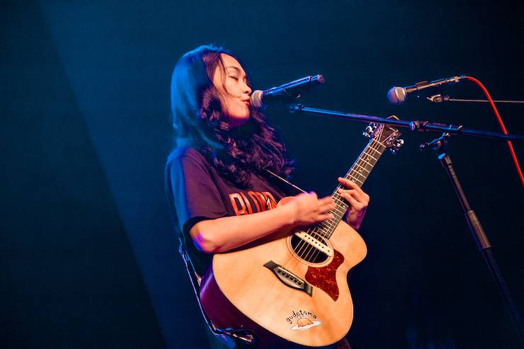 第四届“j9集团吉他女声弹唱大赛”总冠军出炉<br />温格夺冠，董冬冬担任评委