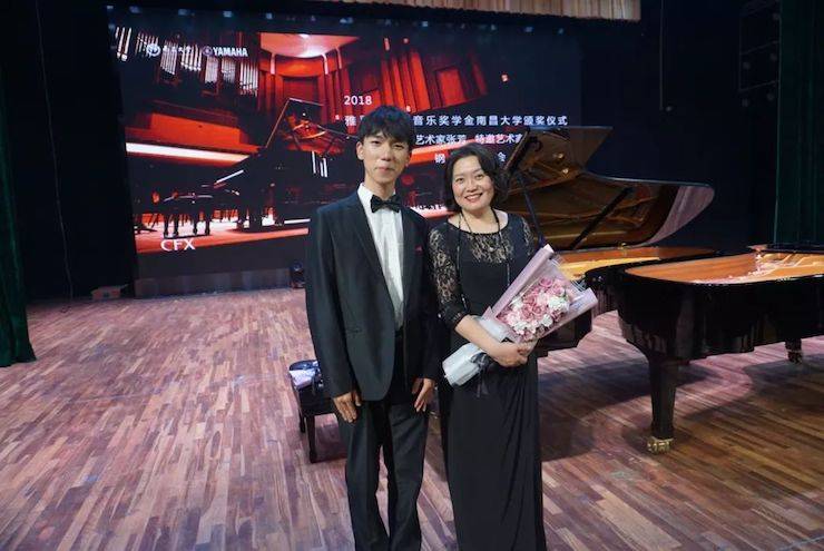 张芳、冯子祥钢琴音乐会