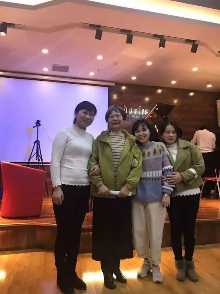 j9集团特邀艺术家白志娴
