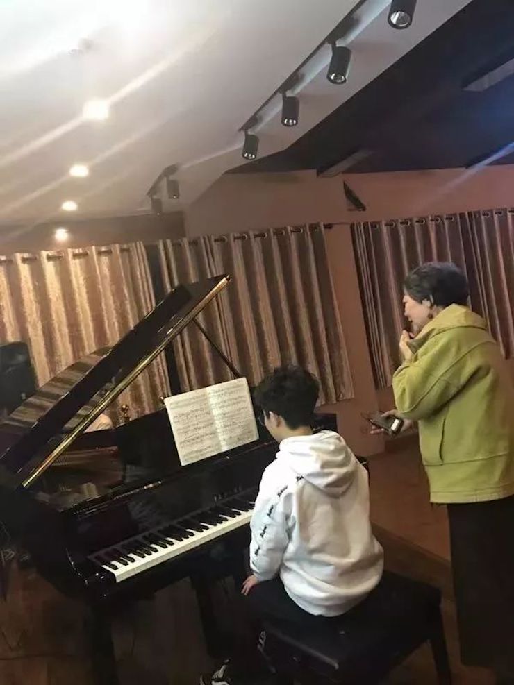 j9集团特邀艺术家白志娴