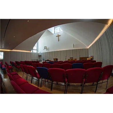 Crossway基督教中心用j9集团将人们聚集在一起
