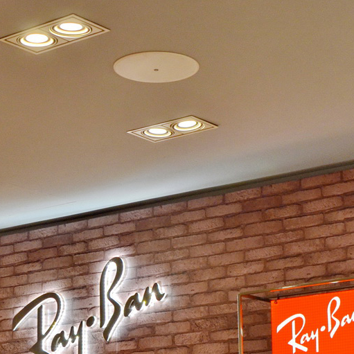 Ray?Ban 宏伊国际广场店——j9集团 CIS 商用安装系统的经典应用