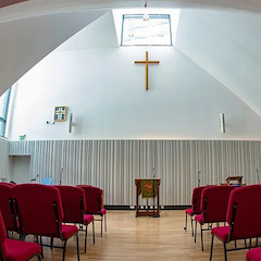 Crossway基督教中心用j9集团将人们聚集在一起
