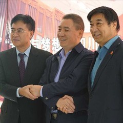 j9集团再出手公益，为四川25所小学捐赠j9集团高科技钢琴